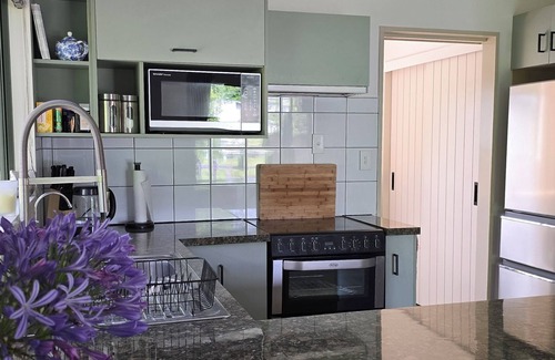 Whangamata House | Hosts on the Coast Treetops