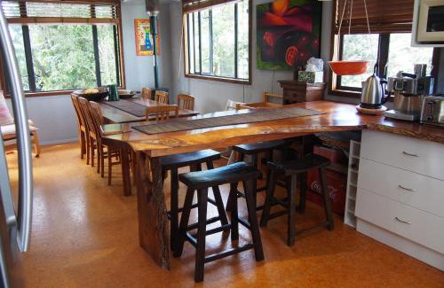 Whangamata House | Hosts on the Coast - Oasis on Ocean