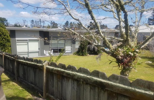 Matarangi House | Hosts on the Coast Unwind on Waimaire