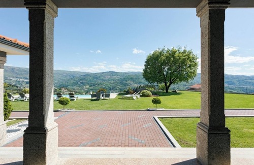 Miguas House | HostWise – Douro View Villa w/10 Suites and Pool