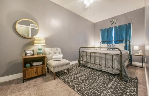 East Allegheny House | HostWise Stays - Chalk Art House - Chalkboard Wall, Private Parking, Patio