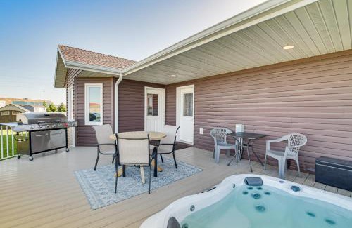 Fargo House | Hot Tub and Fenced Yard Spacious Fargo Home!