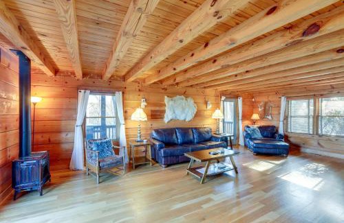 Deep Gap House | Hot Tub and Game Room Powderhorn Mountain Cabin