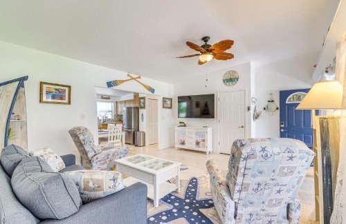 Marthas Vineyard House | Hot Tub and Gas Grill Port Richey Retreat