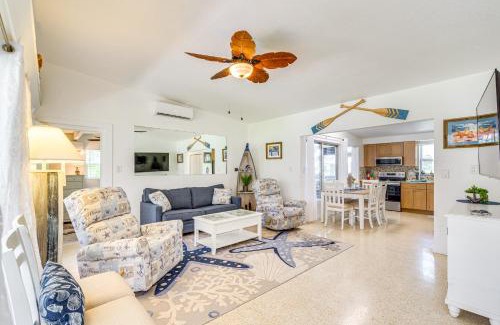 Marthas Vineyard House | Hot Tub and Gas Grill Port Richey Retreat