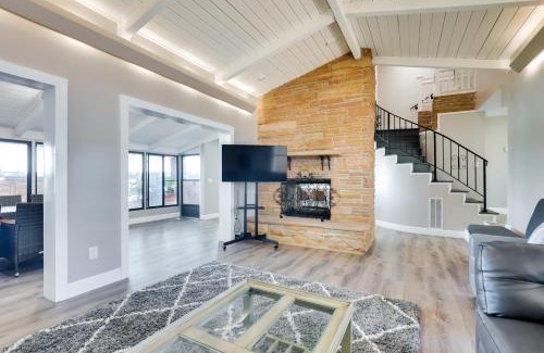 Orient Park House | Hot Tub and Pool Retreat on Bellows Lake!