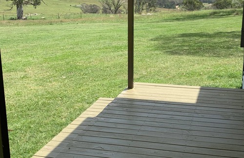 Krawarree Cabin | Hot tub cabin under the stars try something different.