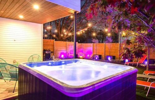 East Cesar Chavez House | Hot Tub Club - Rainey Street - 6 min walk