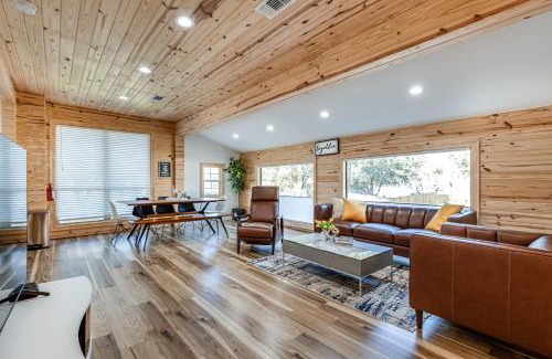 Tobin Hill House | Hot tub, cowboy pool near the Pearl, Riverwalk