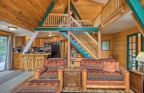 Overgaard Cabin | Hot Tub, Fire Pit & Deck: Overgaard Cabin!