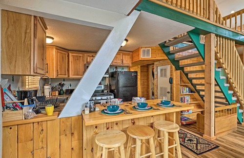 Overgaard Cabin | Hot Tub, Fire Pit & Deck: Overgaard Cabin!
