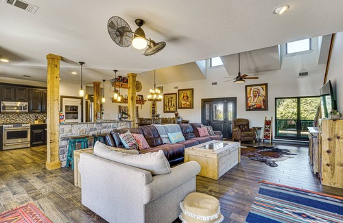 Palo Pinto County House | Hot Tub + Fire Pit: Possum Kingdom Lake Retreat!