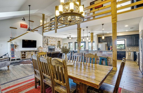 Palo Pinto County House | Hot Tub + Fire Pit: Possum Kingdom Lake Retreat!