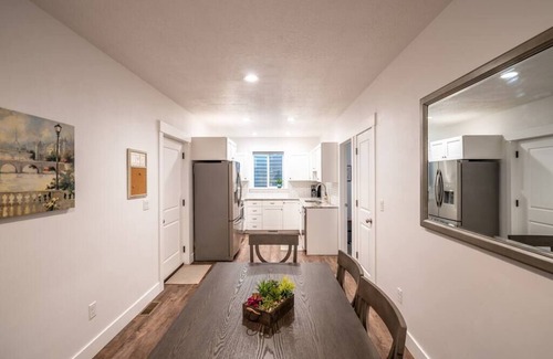 Pleasant Grove Apartment | *Hot Tub/Fire Pit*Modern 2 Bdr Guest Suite|Slps 6