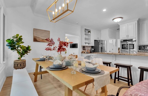 Stone Mountain House | Hot Tub/Fireplace/Pool Table+Ping Pong/Kids Playroom