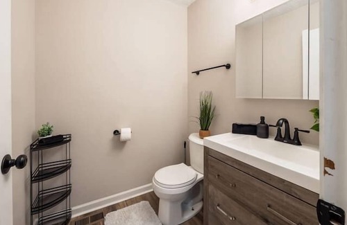 West Columbus House | Hot Tub Haven - Downtown Columbus