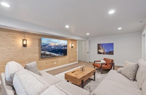 Heber House | Hot Tub, Heber Home, Pet-Friendly, Games, Sleeps 13 Guest!