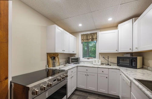Bryant Pond House | Hot Tub, Huge Yard, Central, Large Groups Welcome!