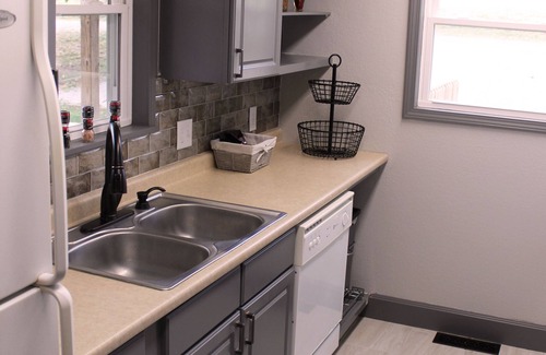 Makanda Cabin | Hot Tub - Minutes from Winetrail, SIU, Giant City, Cedar Lake, Shawnee Forest!