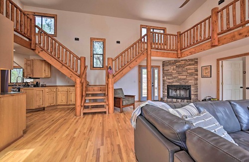 Payson Cabin | Hot Tub & Mtn View: Dog-Friendly Payson Getaway!