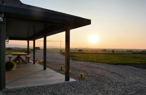 Sturgis House | Hot Tub & Panoramic Views Bear Butte &Buffalo Chip