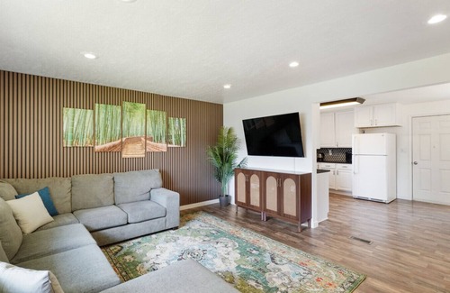 Lakeview House | Hot Tub | Pickleball | Arcade | Sleeps 15| By BYU