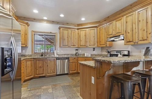 Ogden Condo | Hot Tub, Private Pineview Reservoir Vacation Rental Sleeps 12 - Huntsville Lodging LS54