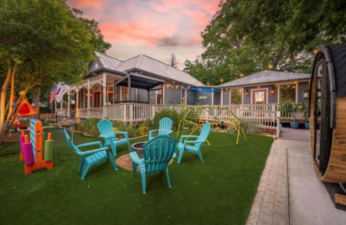 Southtown House | Hot Tub Sauna Fire Pit Putting green Downtown