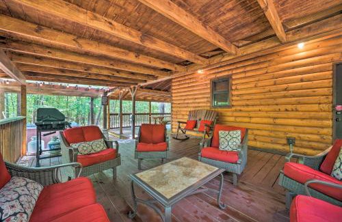 Broken Bow House | Hot Tub Soaks, Bonfires and BBQs Broken Bow Cabin