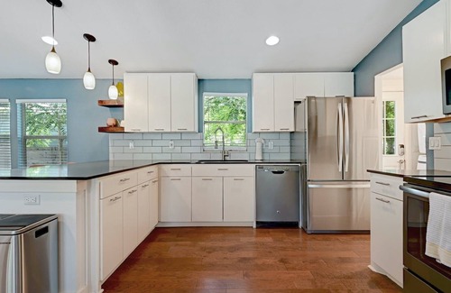 Rosewood House | Hot Tub, Yard - Mins to Downtown + East ATX Bars