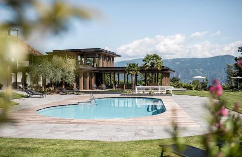 Appiano Sulla Strada del Vino Hotel | Hotel Ansitz Rungghof