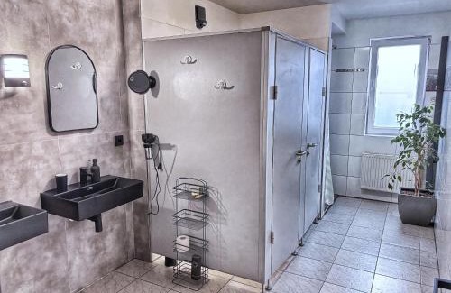 Glinde House | Hotel 108
