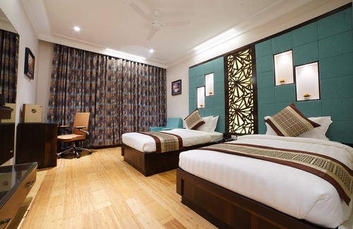 Bhopal Hotel | Hotel 18 Keys