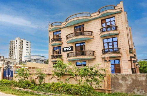 IMT Manesar Hotel | Hotel ∙ 3 guests