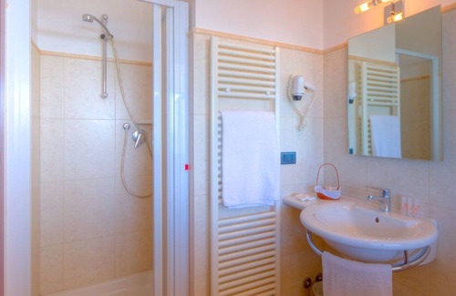 Camerano Hotel | Hotel 3 Querce