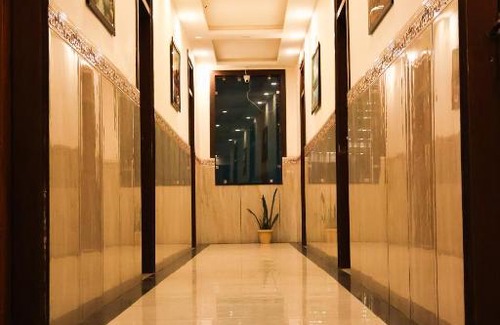 Bullawala Hotel | HOTEL 4 SEASONS RESTAURANT & CAFE