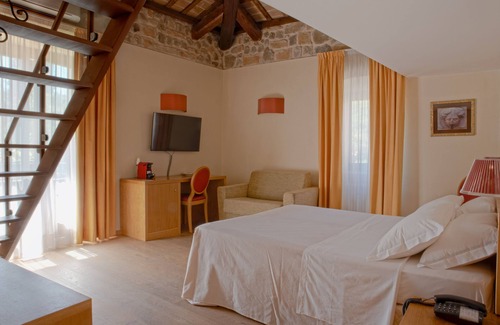 L'Aquila Hotel | Hotel 99 Cannelle