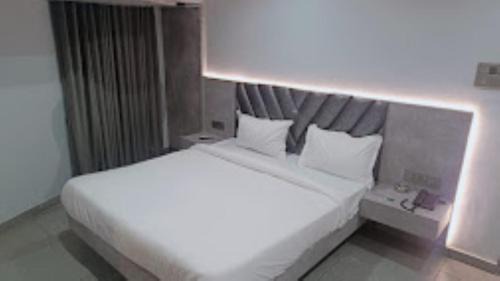 Vashi Hotel | Hotel Aahan , Vashi
