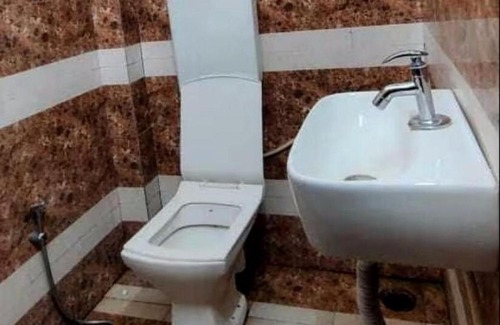 Wardha Hotel | Hotel Aashirvaad AC Lodge & Dormitory, Wardha