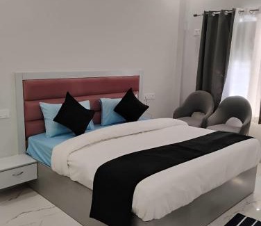 Mayapur Hotel | Hotel Aastha Inn