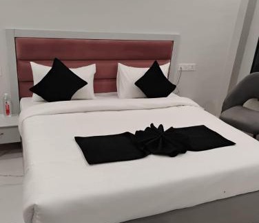 Mayapur Hotel | Hotel Aastha Inn