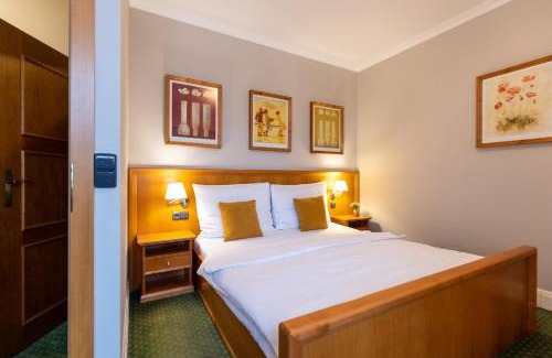Valasske Mezirici Hotel | Hotel Abácie & Wellness