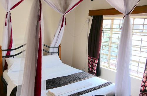 Central Kampala Bed & Breakfast | Hotel Acacia City