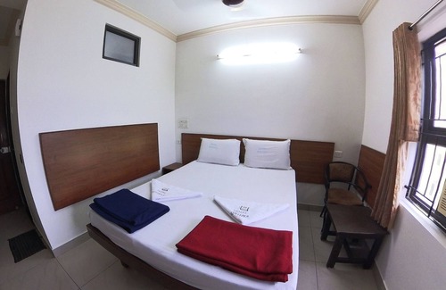 Periamet Cabin | Hotel adithya