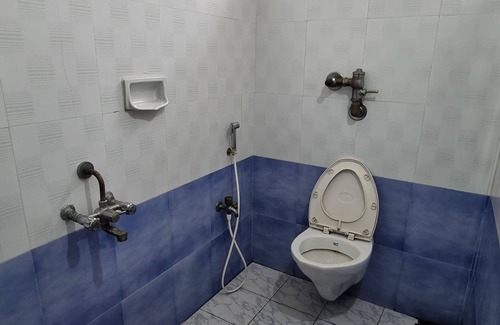 Periamet Cabin | Hotel adithya