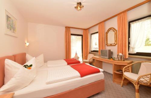 Hirschegg Hotel | Hotel Adler Garni