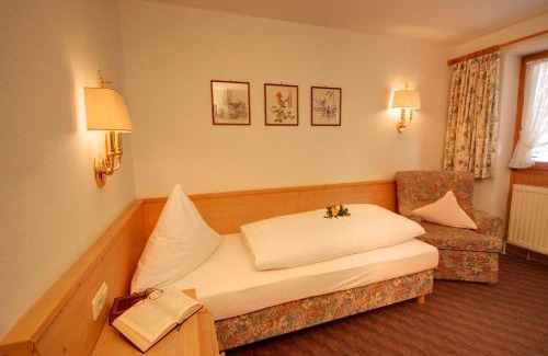 Hirschegg Hotel | Hotel Adler Garni