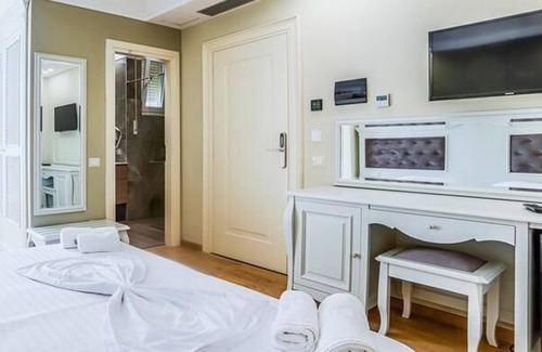 Shkembi i Kavajes Hotel | Hotel Adriatik 2