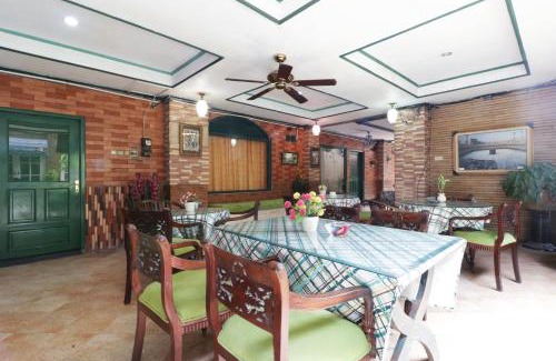 Palmerah House | Hotel Alamanda