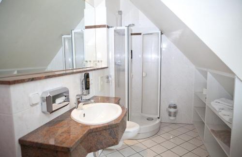 Espelkamp Hotel | Hotel Alte Schule - Gasthaus Rose